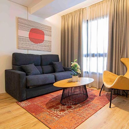 Apartamentos Leonor มาลากา ภายนอก รูปภาพ