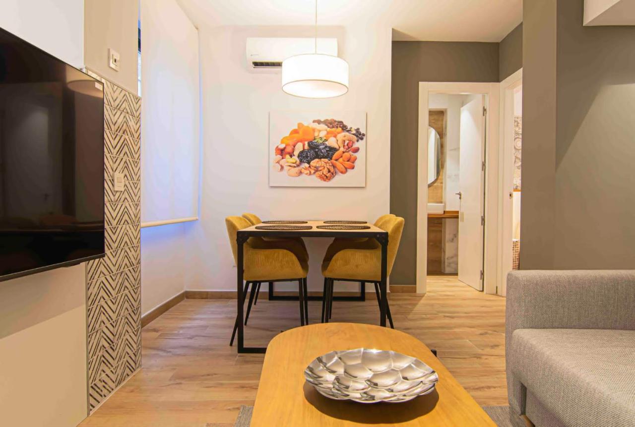 Apartamentos Leonor มาลากา ภายนอก รูปภาพ