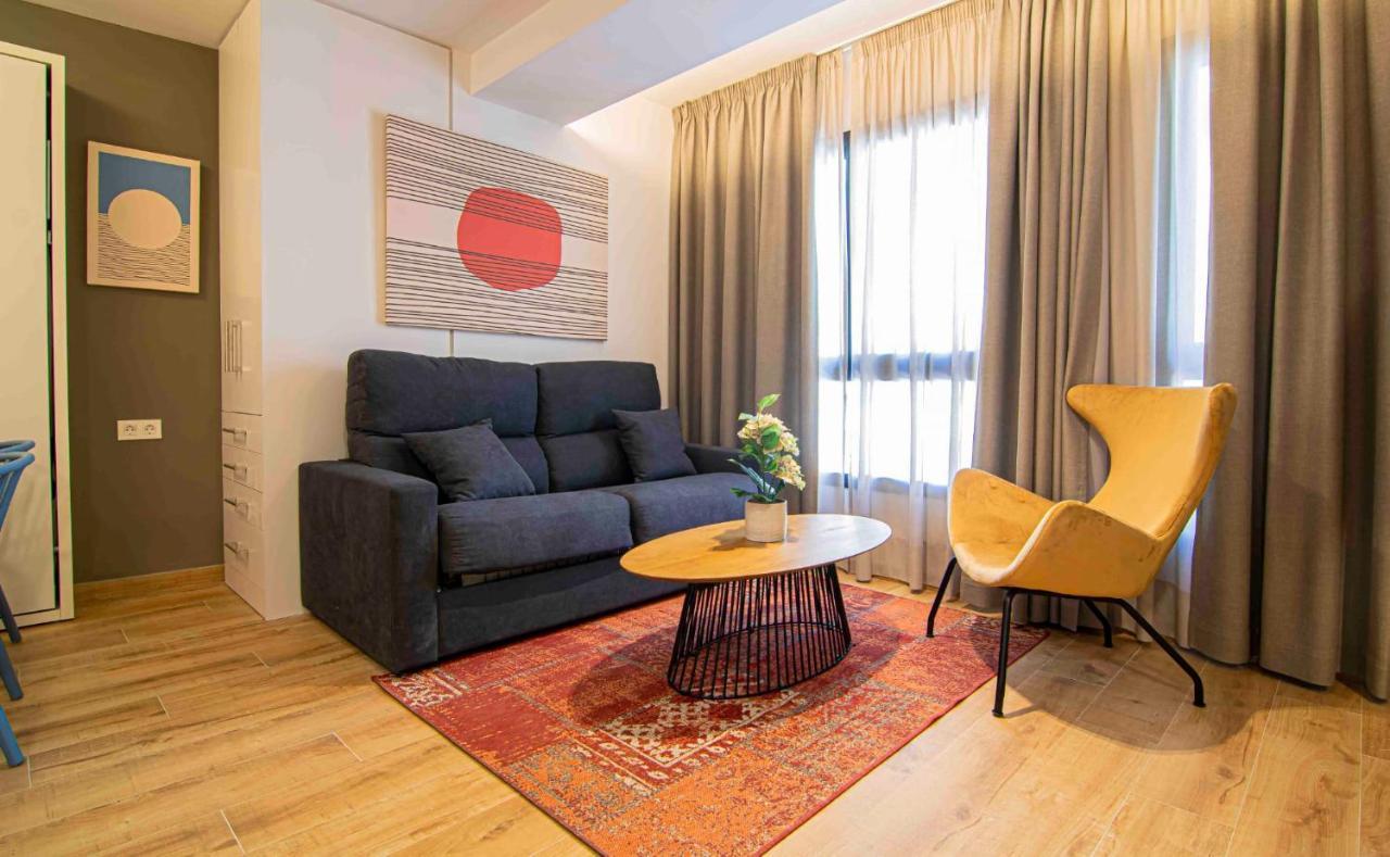 Apartamentos Leonor มาลากา ภายนอก รูปภาพ