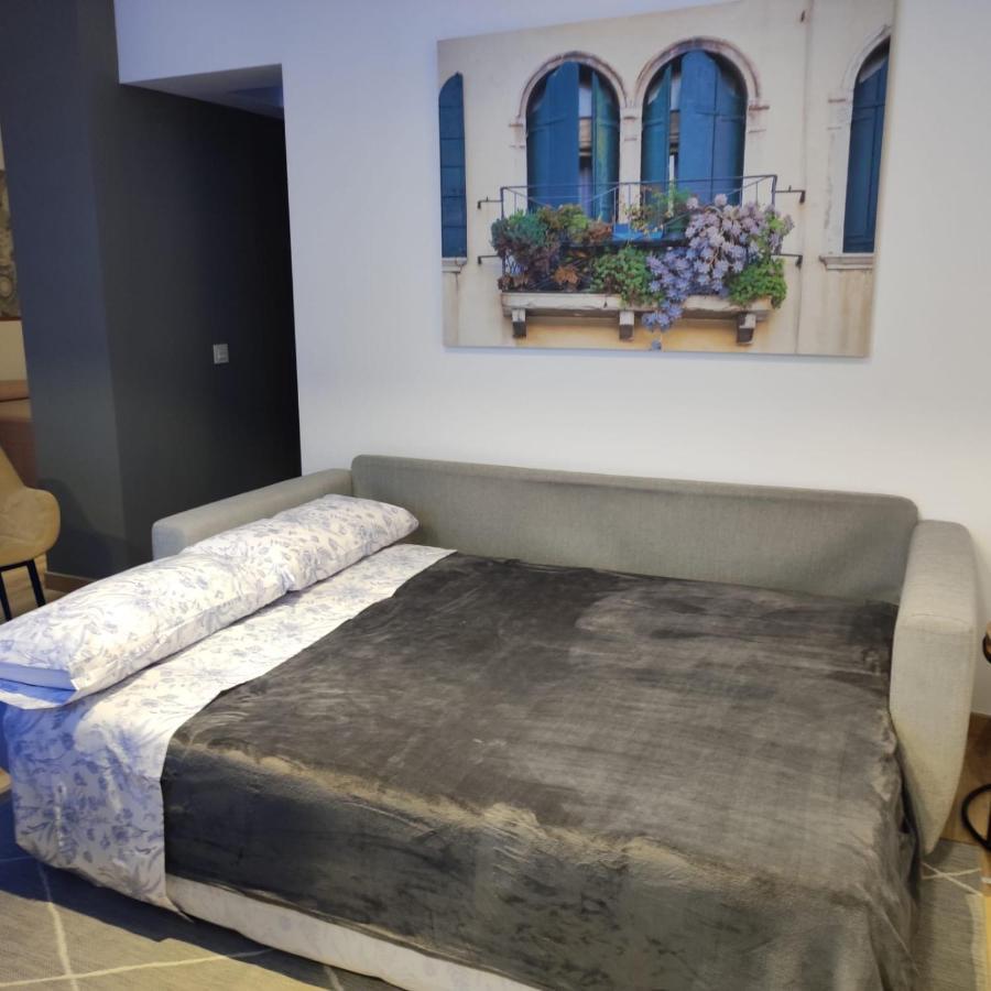 Apartamentos Leonor มาลากา ภายนอก รูปภาพ
